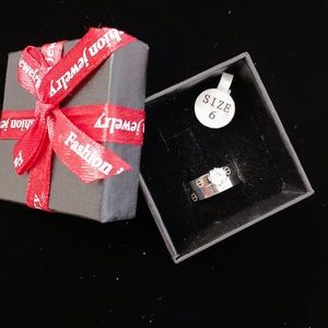 F a s h i o n Double Ring Diamond Center